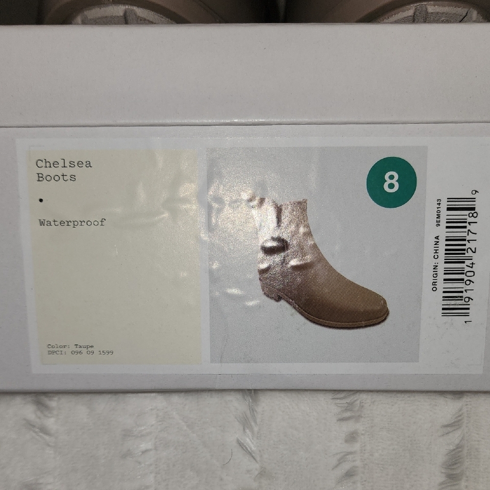 Women's Waterproof Chelsea Boots - Picture 5 of 5